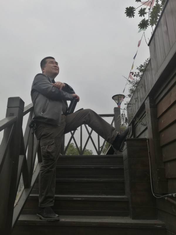 孤单背影的第一张照片--南平相亲服务中心