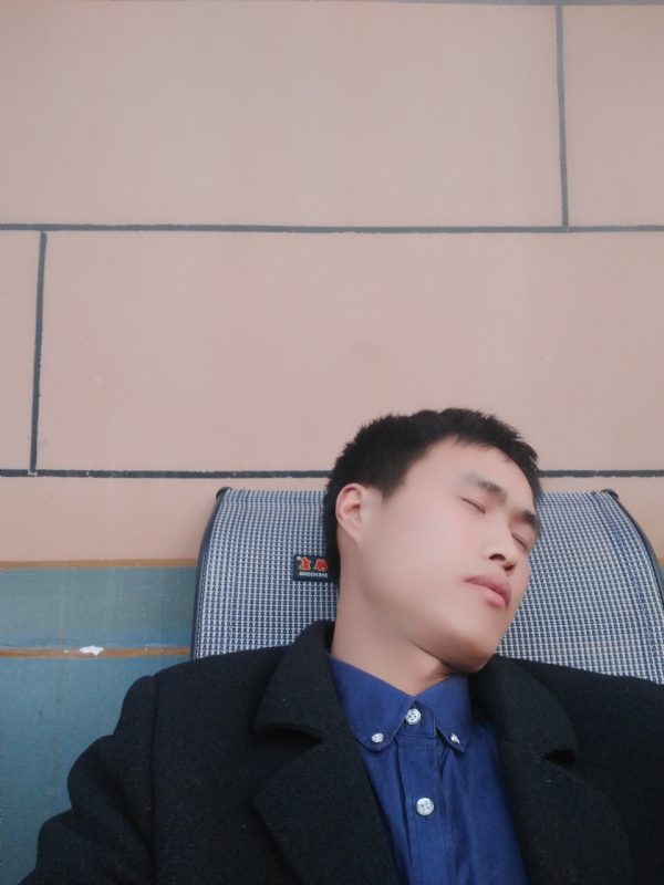 有钱爱情才能长久的第一张照片--南平相亲服务中心