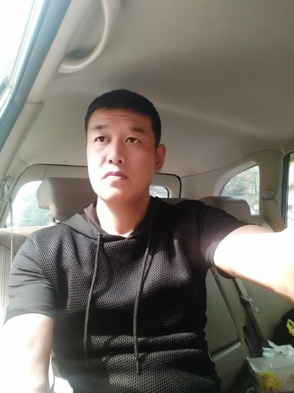 深爱的疯子的第一张照片--南平相亲服务中心