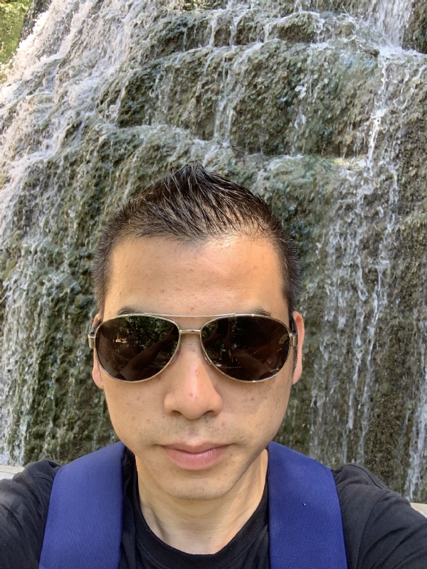 高兴的第二张照片--南平相亲服务中心