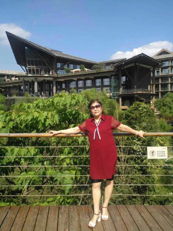 黄姐的第一张照片--南平相亲服务中心