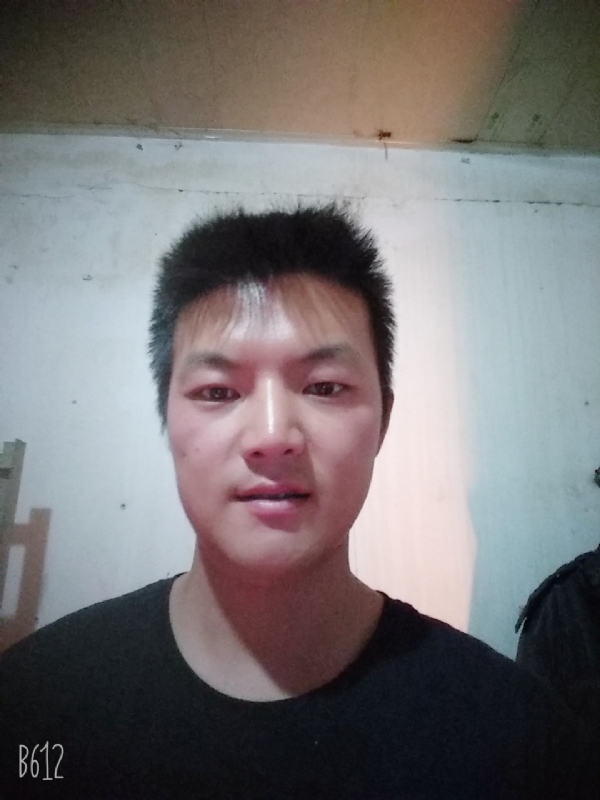 风轻云淡的第一张照片--南平相亲服务中心