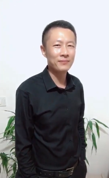 地huhi的第一张照片--南平相亲服务中心