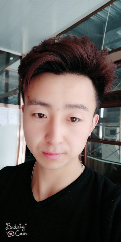 拼命微笑的第三张照片--南平相亲服务中心