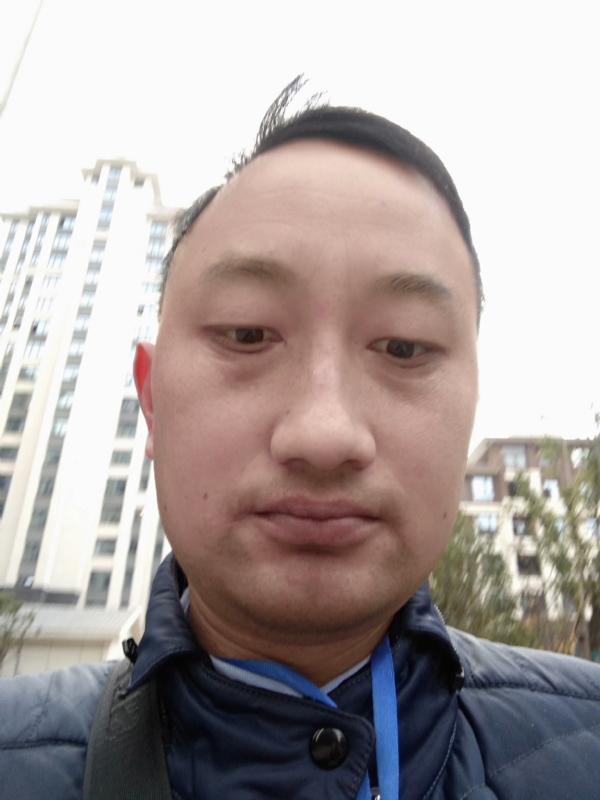 老男人的第一张照片--南平相亲服务中心