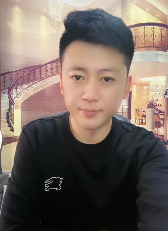 屋顶拾荒人的第三张照片--南平相亲服务中心