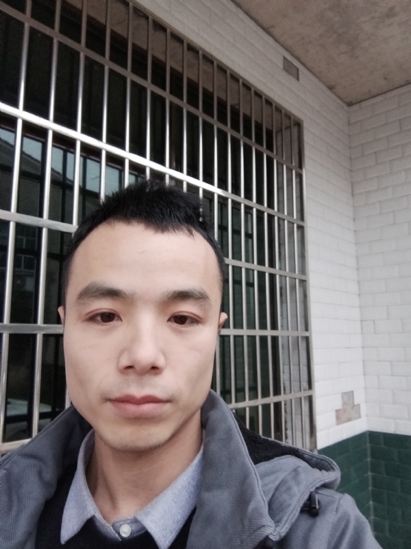 笑得那么开心的第三张照片--南平相亲服务中心