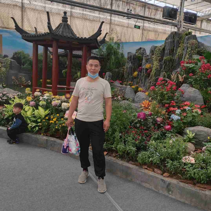 受伤的痴情男的第一张照片--南平相亲服务中心