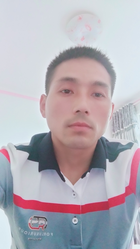 染红尘世的第二张照片--南平相亲服务中心