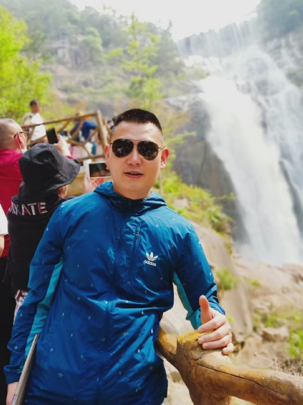 钟爱一生的第一张照片--南平相亲服务中心