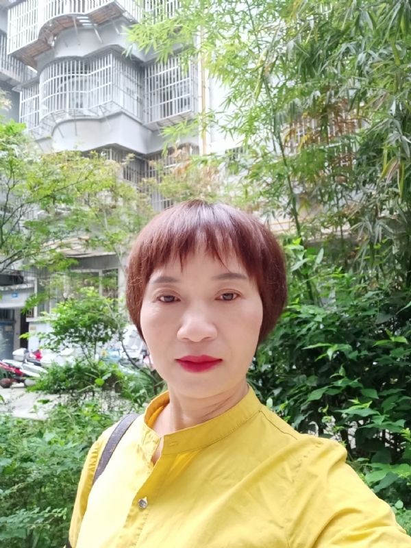 小瓶子的第二张照片--南平相亲服务中心