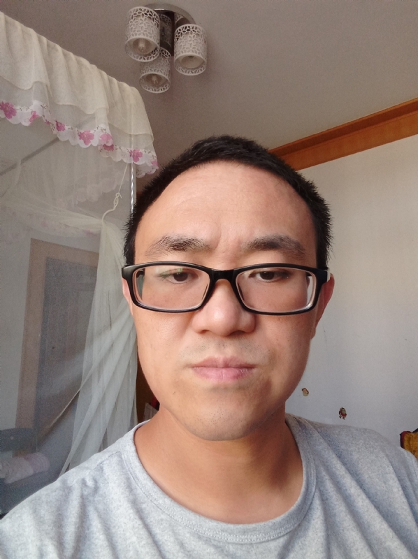 小涨常鸿的第一张照片--南平相亲服务中心