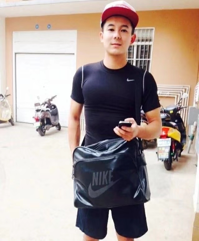 花花是只狗的第一张照片--南平相亲服务中心