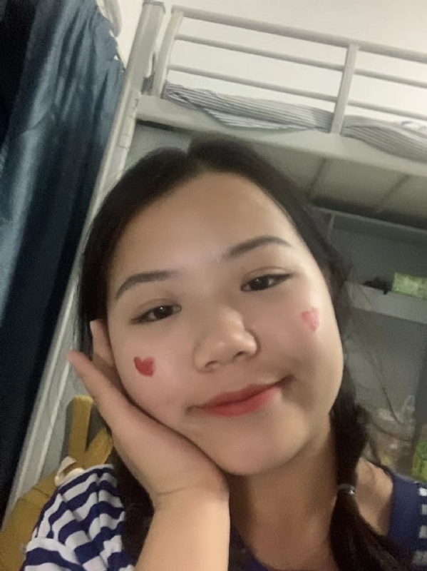 轻轻的一片云的第一张照片--南平相亲服务中心