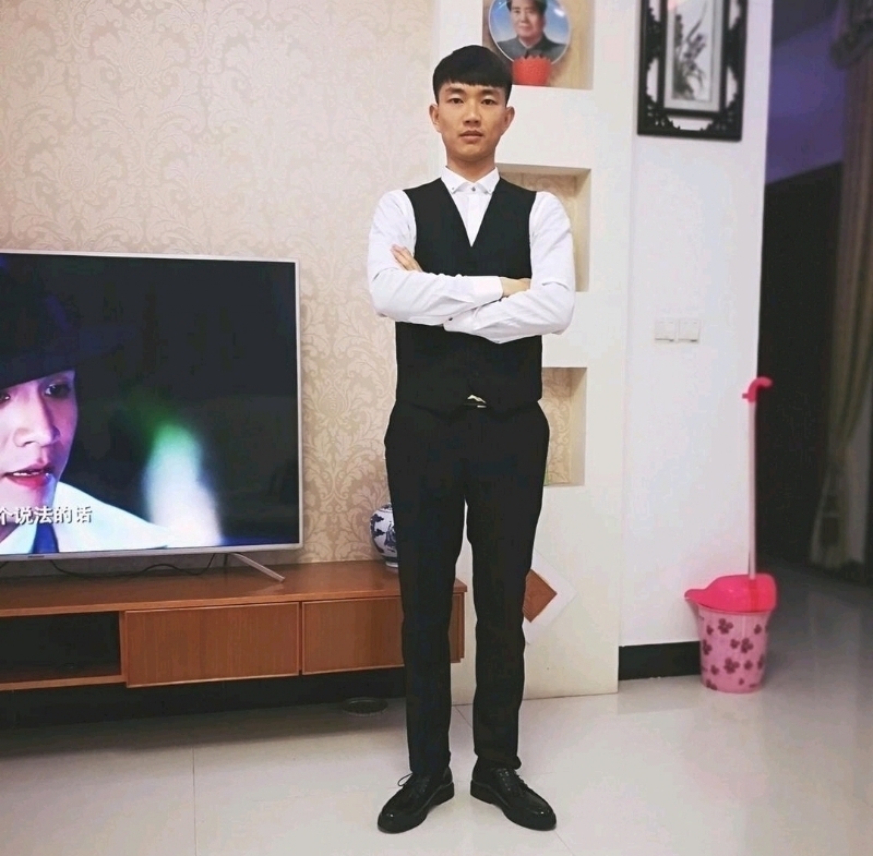 龙飞的第一张照片--南平相亲服务中心