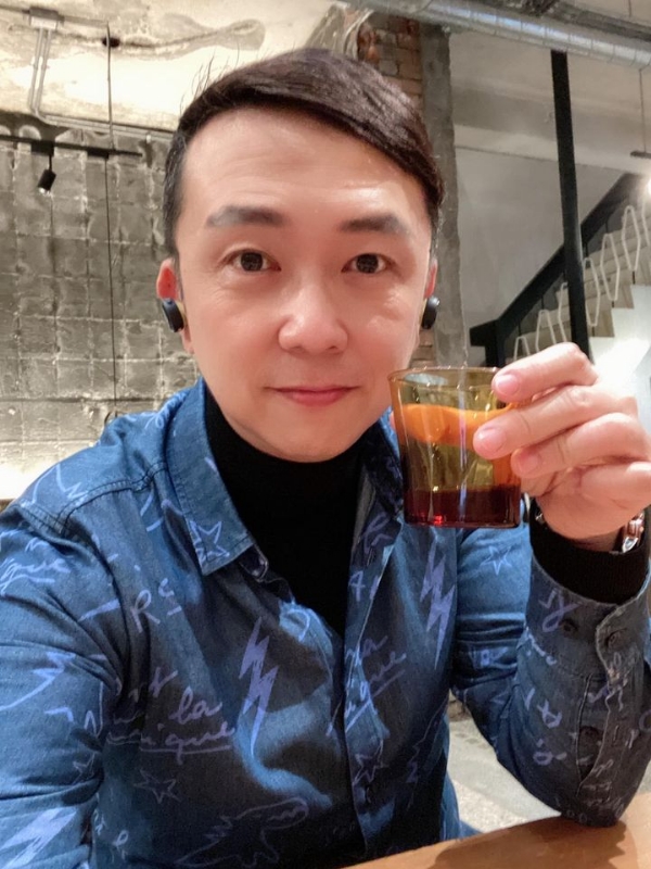 陈道明的第二张照片--南平相亲服务中心