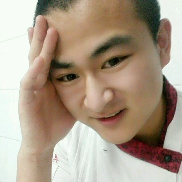 人潮拥挤的第一张照片--南平相亲服务中心