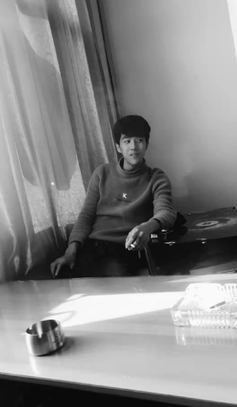 酷似小丑的第二张照片--南平相亲服务中心