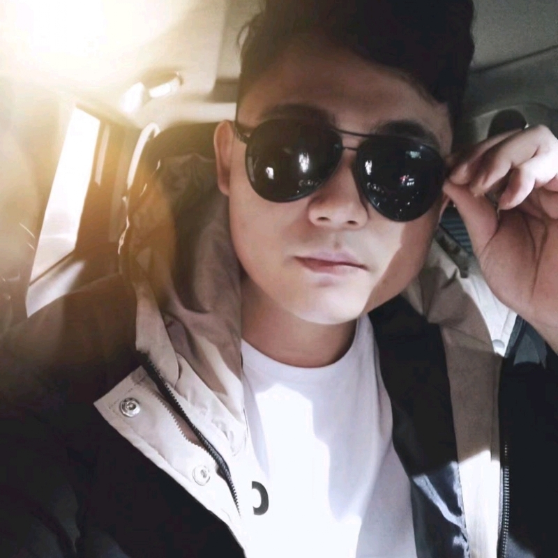 高大威武的第二张照片--南平相亲服务中心