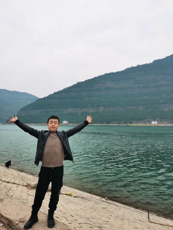 寂寞的风的第一张照片--南平相亲服务中心