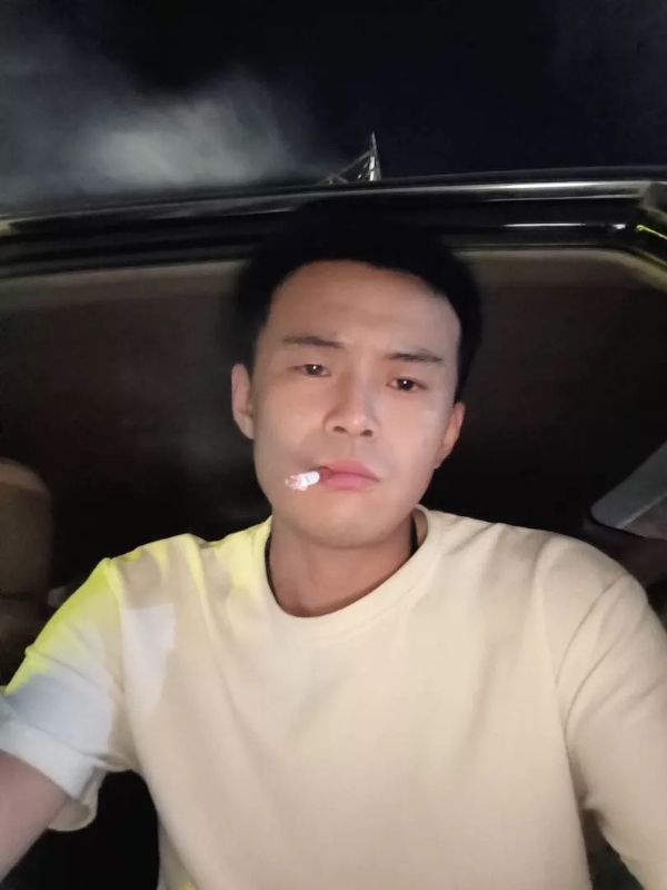 爱睡觉的土拨鼠的第一张照片--南平相亲服务中心