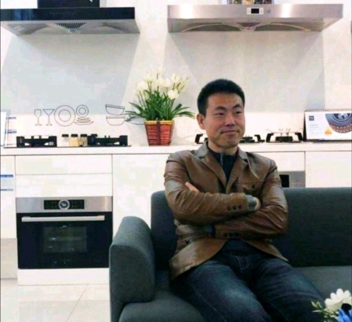 奋斗的执着的第一张照片--南平相亲服务中心