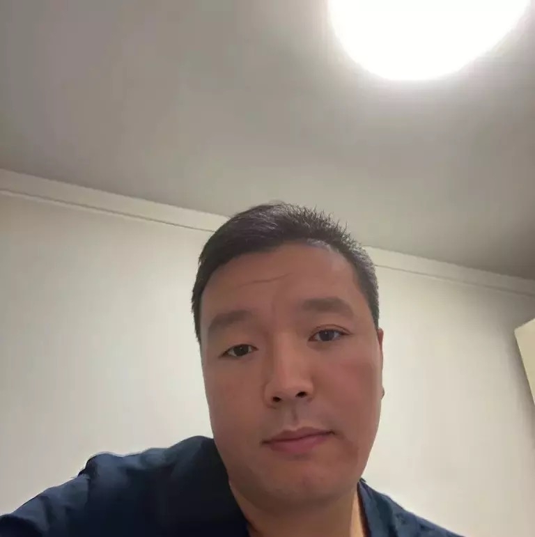 穿唐装的松鼠的第一张照片--南平相亲服务中心