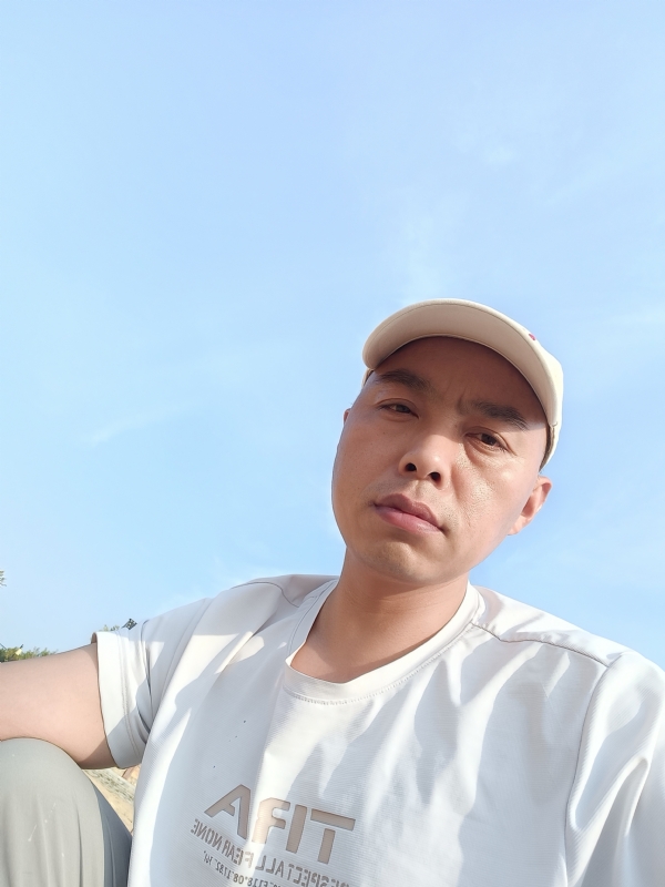 哥哥的第一张照片--南平相亲服务中心