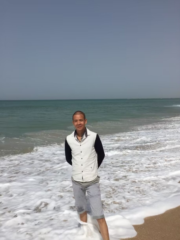 飞雪飘零的第二张照片--南平相亲服务中心