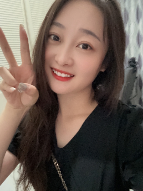 草莓的第一张照片--南平相亲服务中心