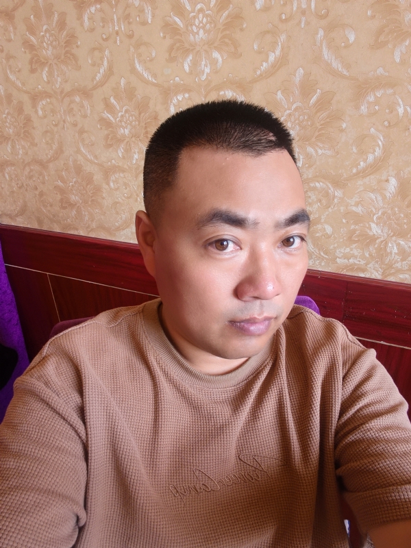 擦亮眼睛向前看的第二张照片--南平相亲服务中心