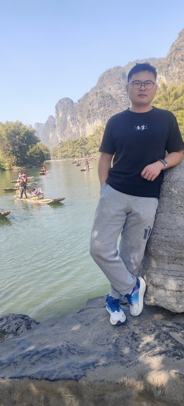 受过伤的狼的第二张照片--南平相亲服务中心