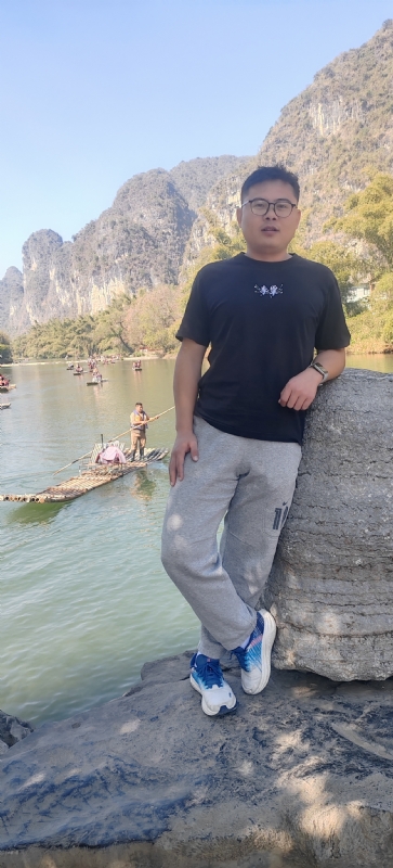 受过伤的狼的第三张照片--南平相亲服务中心