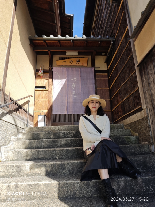 踱着方步的猫小姐的第一张照片--南平相亲服务中心