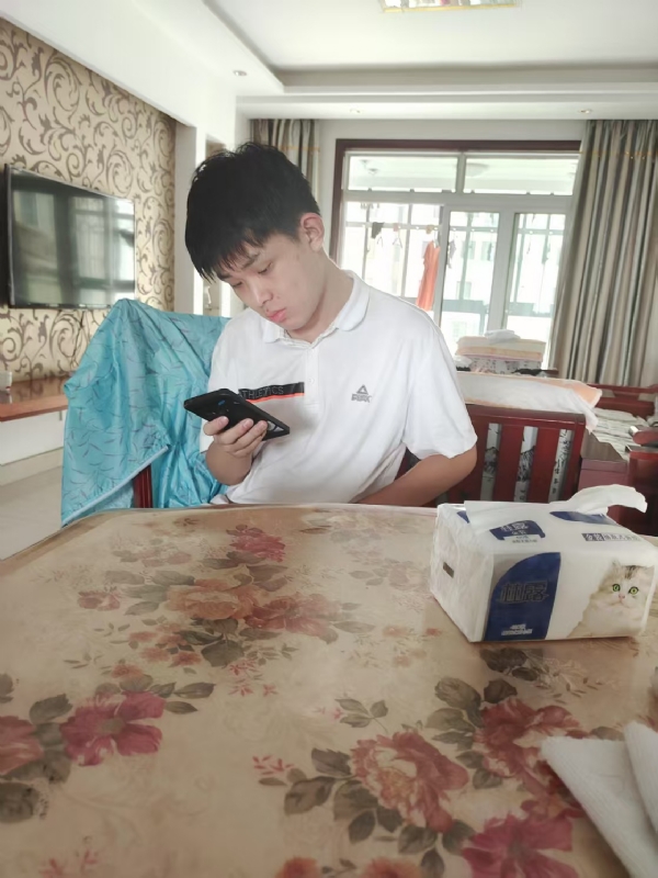 铁在烧的第一张照片--南平相亲服务中心