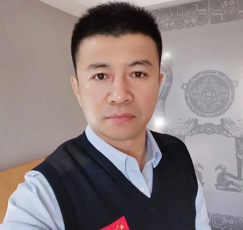 生在红旗下的第一张照片--南平相亲服务中心