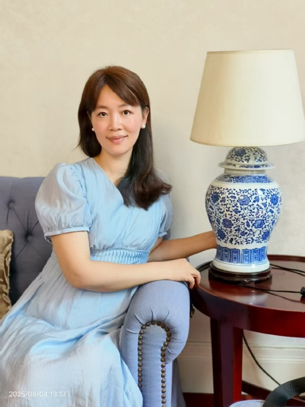 Q绮芳的第二张照片--南平相亲服务中心