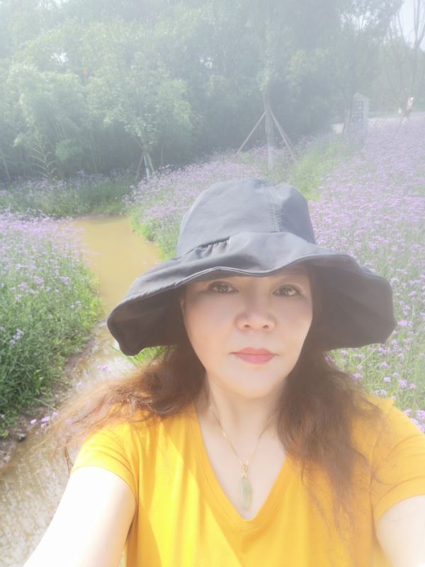 宛霞的第三张照片--南平相亲服务中心