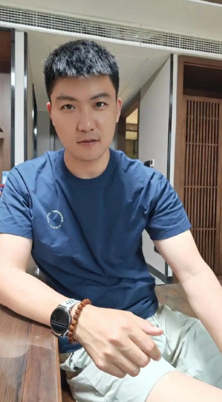 大鹏展翅的第一张照片--南平相亲服务中心