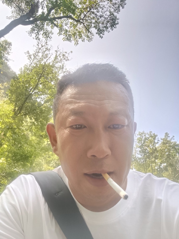 中年大叔的第一张照片--南平相亲服务中心