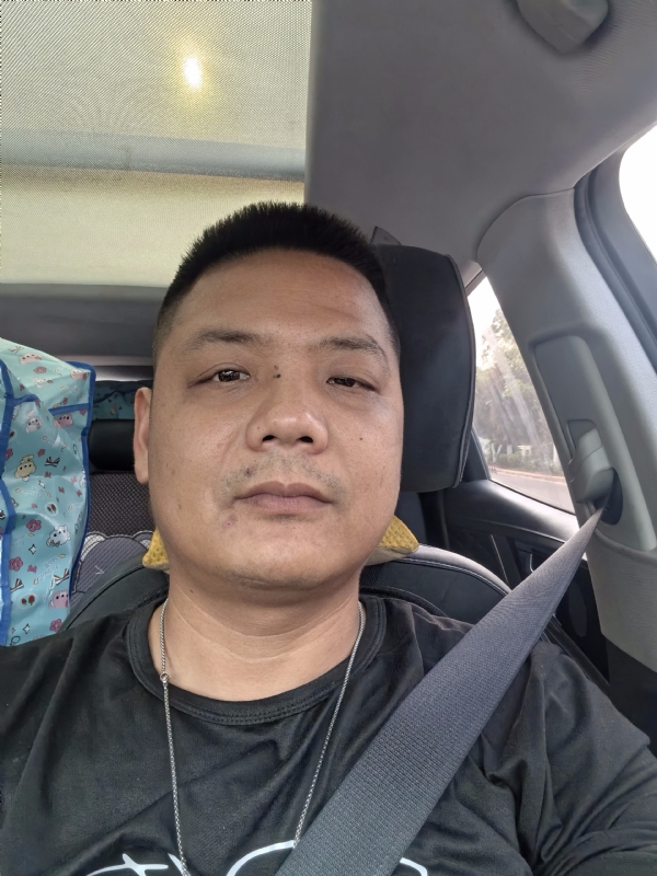 卖电池的大叔的第一张照片--南平相亲服务中心